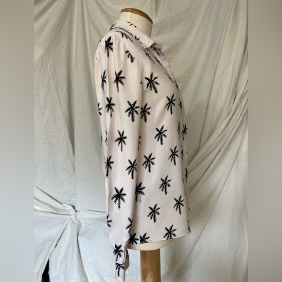 Chic blouse, off-white with black palm tree pattern, XS - Picture 2 of 8